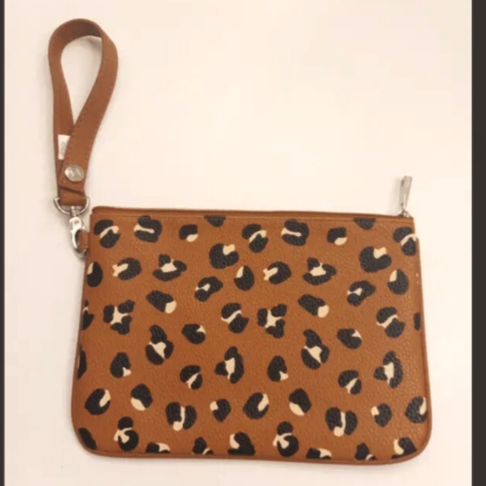 31 Clutch Bag